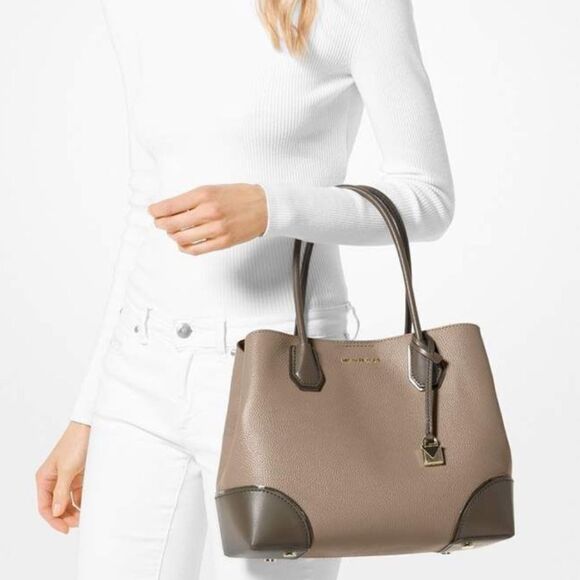 MICHAEL KORS
Mercer Gallery Medium Color Block Pebbled Leather Satchel - Picture 3 of 15